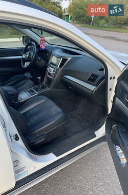 Универсал Subaru Outback 2010 в 