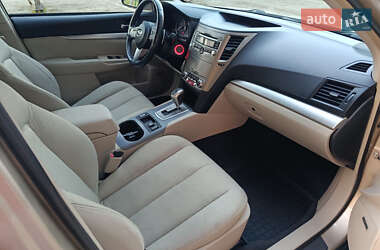 Универсал Subaru Outback 2010 в 