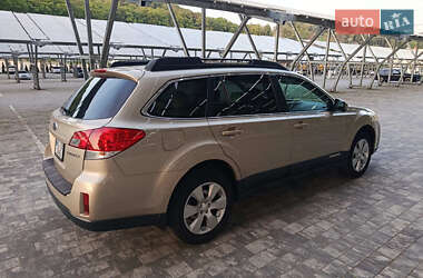 Универсал Subaru Outback 2010 в 
