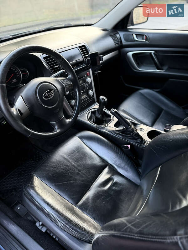 Универсал Subaru Outback 2006 в Вараше