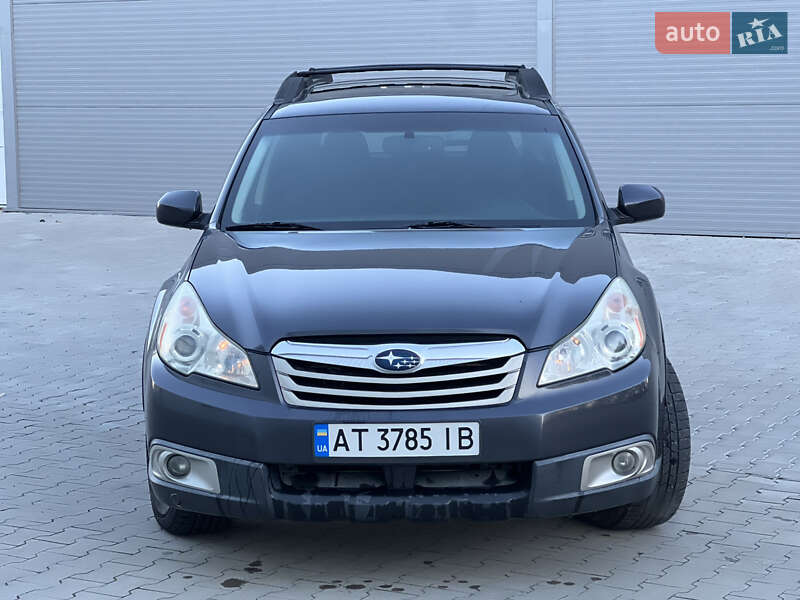 Универсал Subaru Outback 2011 в Ивано-Франковске