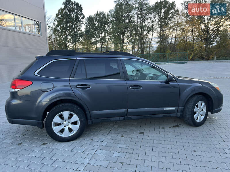 Универсал Subaru Outback 2011 в Ивано-Франковске