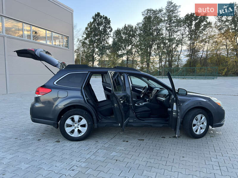Универсал Subaru Outback 2011 в Ивано-Франковске