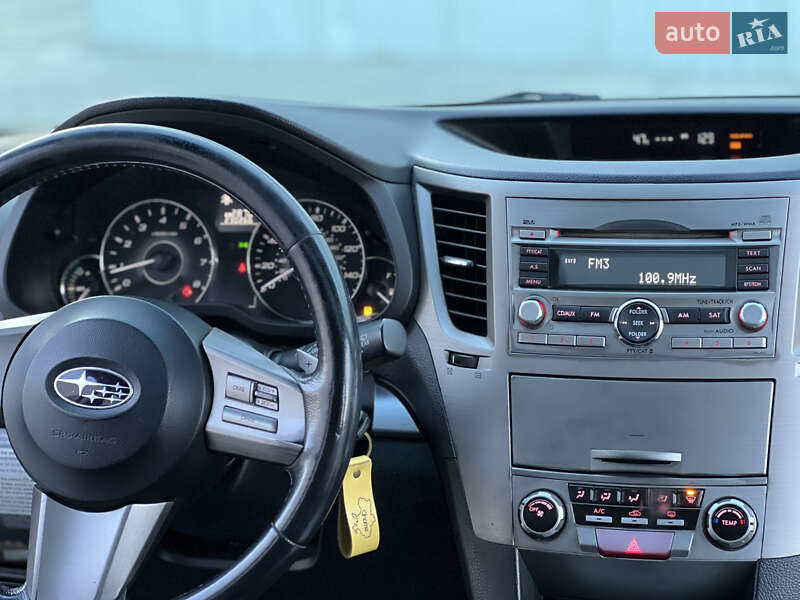 Универсал Subaru Outback 2011 в Ивано-Франковске