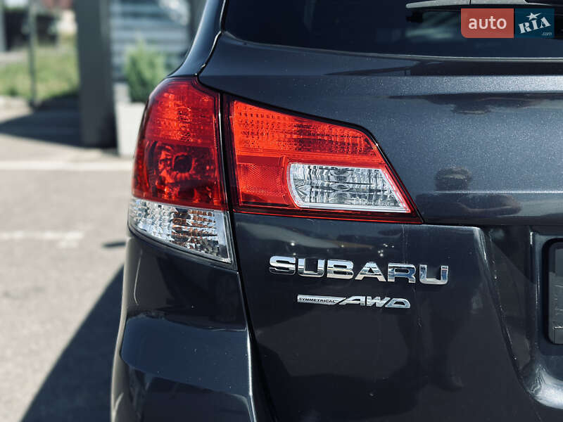 Универсал Subaru Outback 2012 в Кременчуге