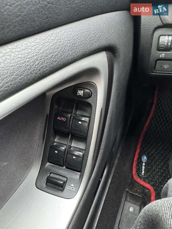 Универсал Subaru Outback 2008 в Киеве