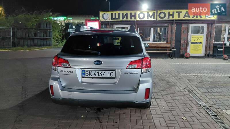 Универсал Subaru Outback 2011 в Ровно фото Универсал Subaru Outback 2011 в Ровно