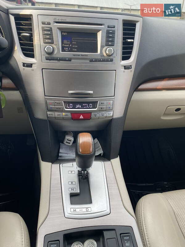 Универсал Subaru Outback 2013 в Львове