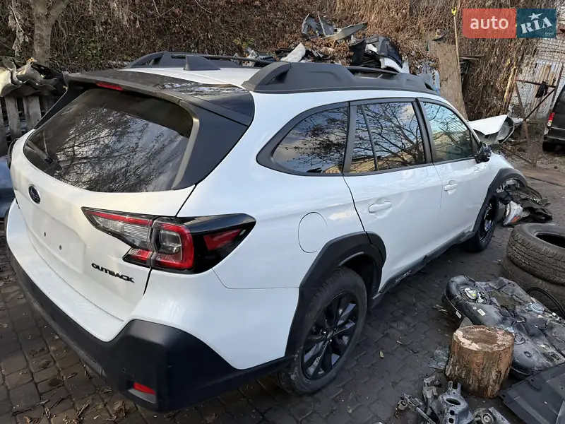 Subaru Outback 2025