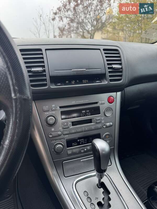 Универсал Subaru Outback 2006 в Южном