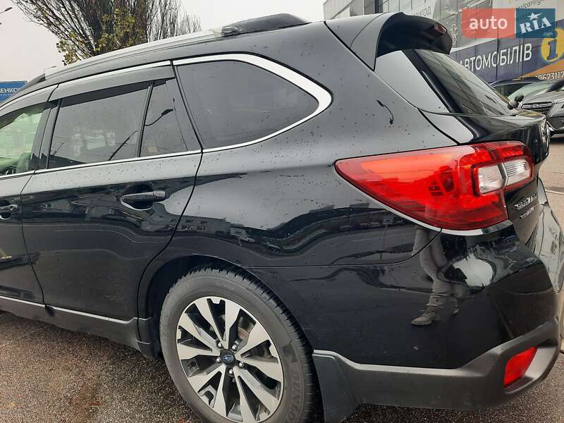 Универсал Subaru Outback 2015 в Киеве