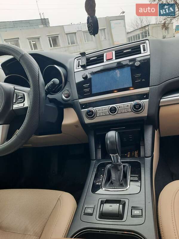 Универсал Subaru Outback 2015 в Киеве