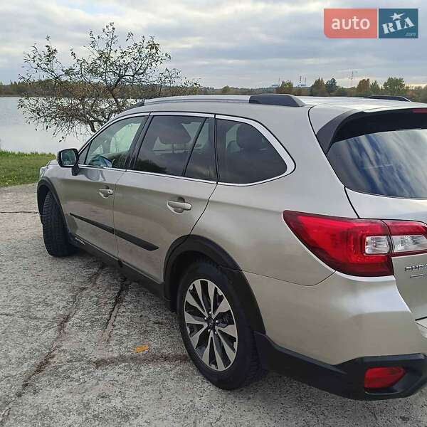 Универсал Subaru Outback 2015 в Нетешине