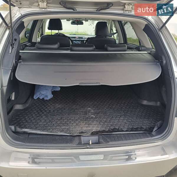 Универсал Subaru Outback 2015 в Нетешине