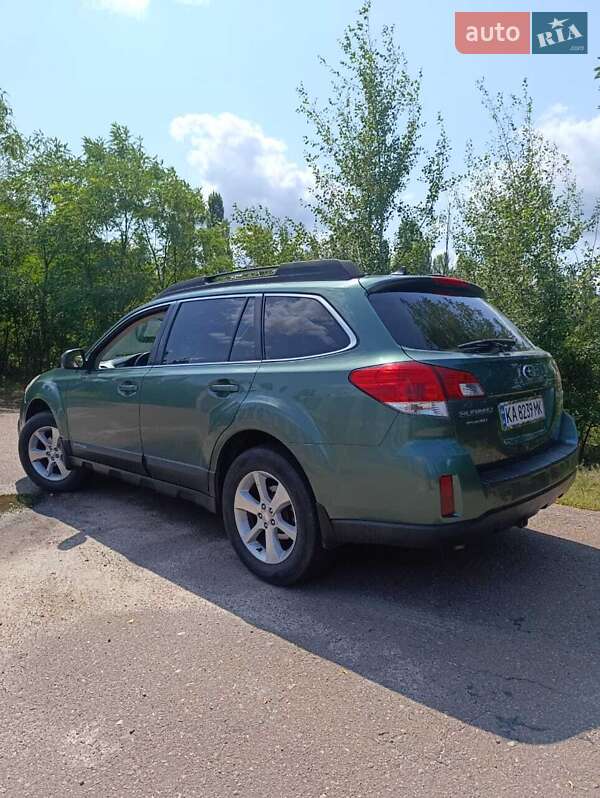 Универсал Subaru Outback 2013 в Киеве