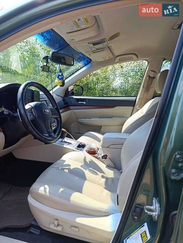 Универсал Subaru Outback 2013 в Киеве