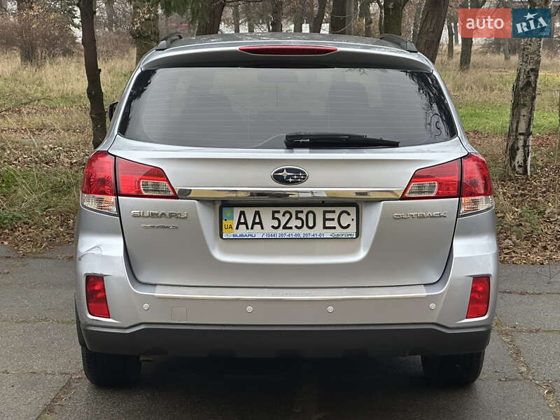 Универсал Subaru Outback 2013 в Киеве