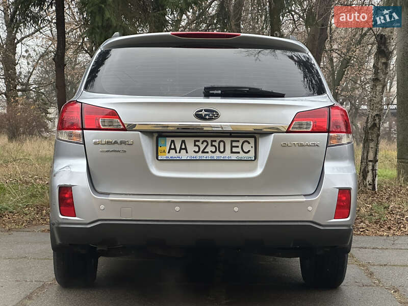 Универсал Subaru Outback 2013 в Киеве