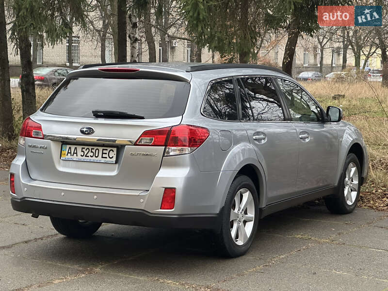 Универсал Subaru Outback 2013 в Киеве