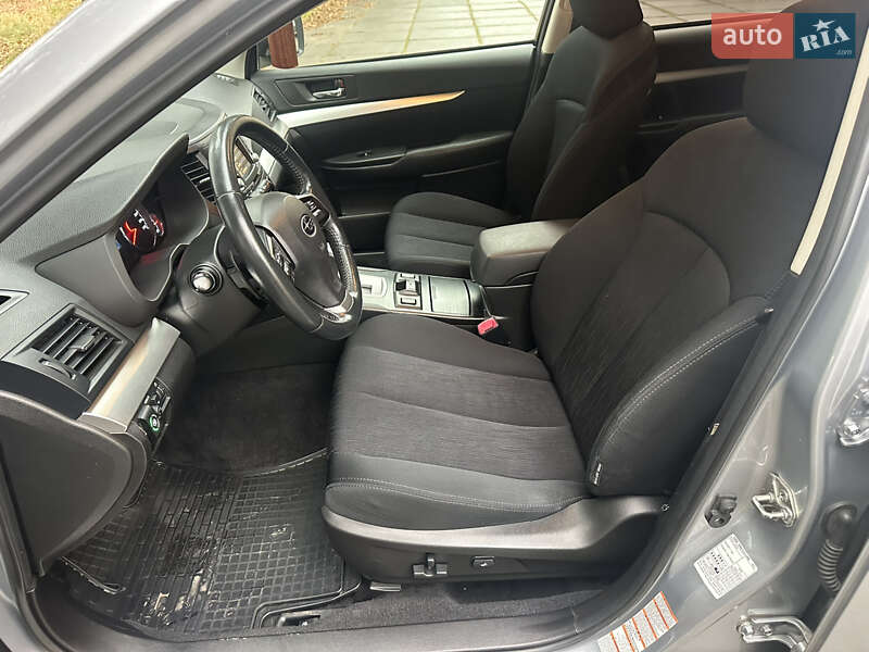 Универсал Subaru Outback 2013 в Киеве