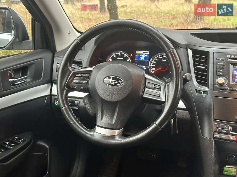 Универсал Subaru Outback 2013 в Киеве