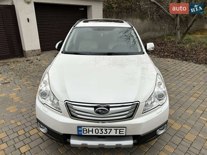 Универсал Subaru Outback 2010 в Одессе