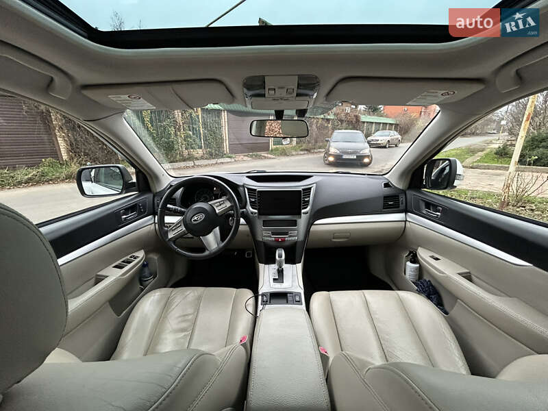 Универсал Subaru Outback 2010 в Одессе