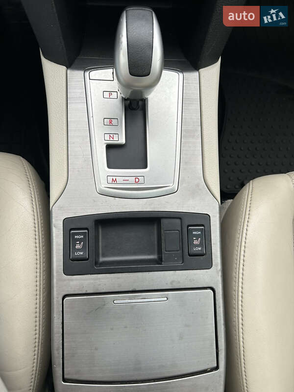 Универсал Subaru Outback 2010 в Одессе