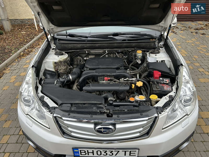 Универсал Subaru Outback 2010 в Одессе