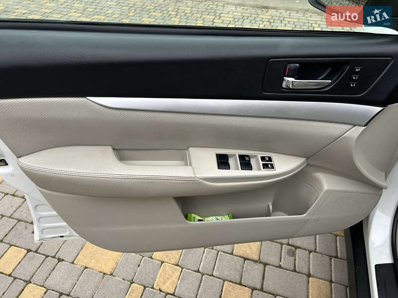 Универсал Subaru Outback 2010 в Одессе