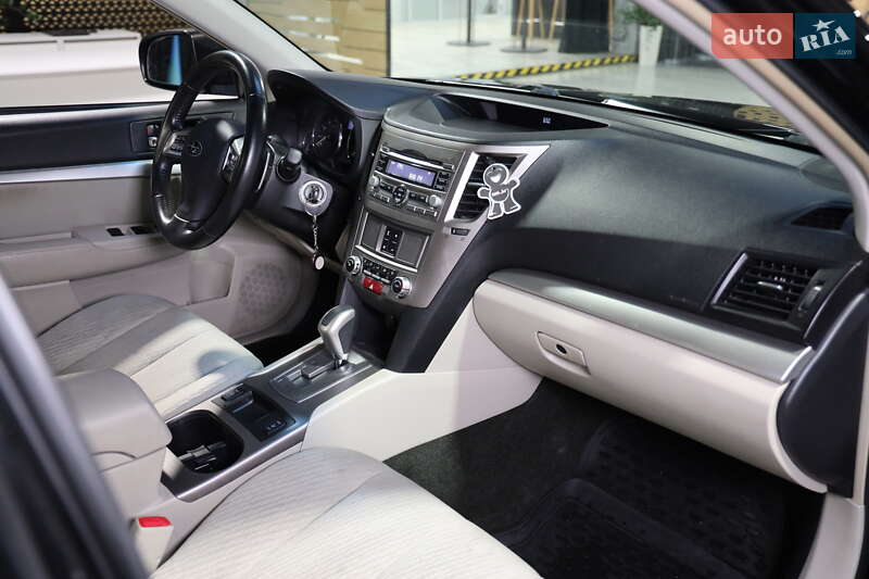 Універсал Subaru Outback 2012 в Луцьку