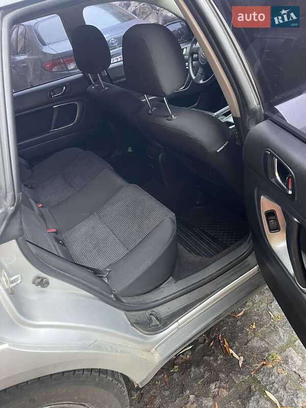 Универсал Subaru Outback 2005 в Киеве