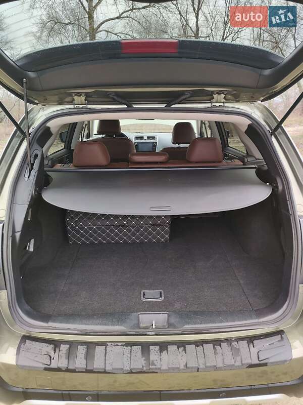 Универсал Subaru Outback 2017 в Киеве фото 16 Универсал Subaru Outback 2017 в Киеве