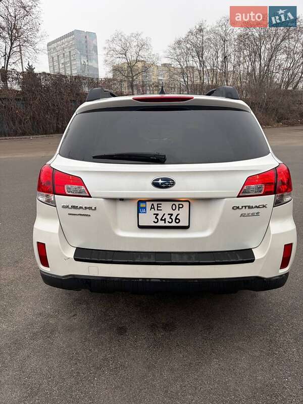 Универсал Subaru Outback 2011 в Днепре