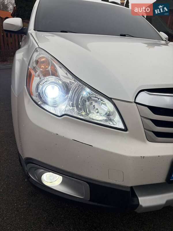 Универсал Subaru Outback 2011 в Днепре