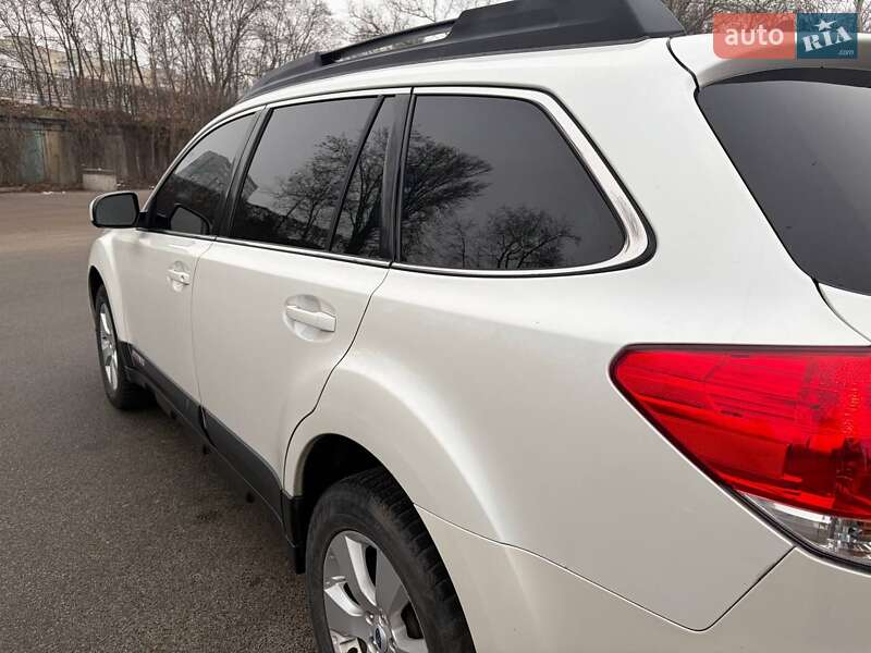 Универсал Subaru Outback 2011 в Днепре