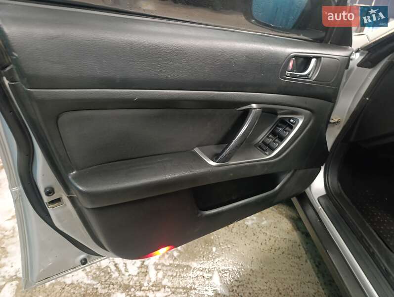 Универсал Subaru Outback 2006 в Буче