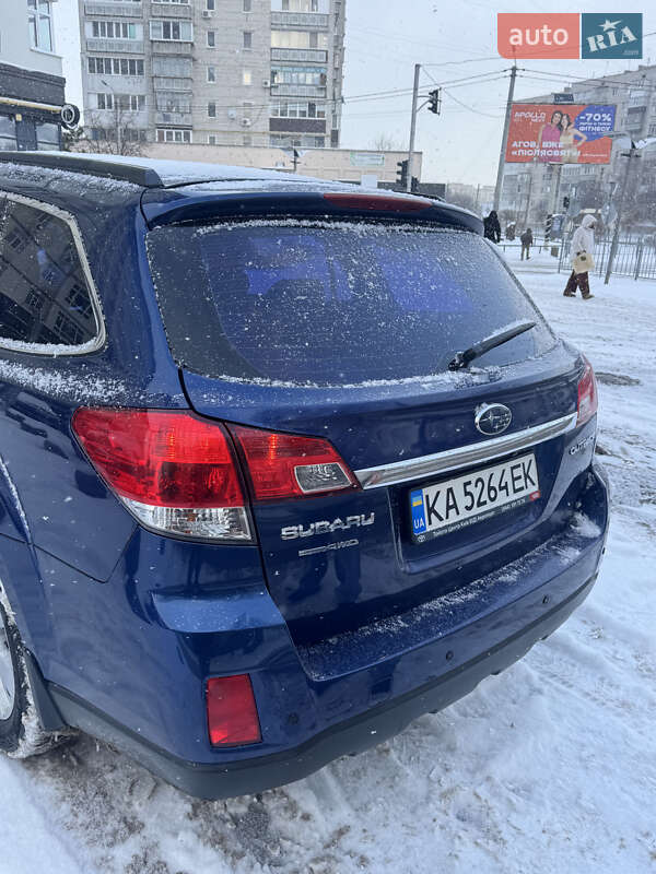 Универсал Subaru Outback 2010 в Киеве