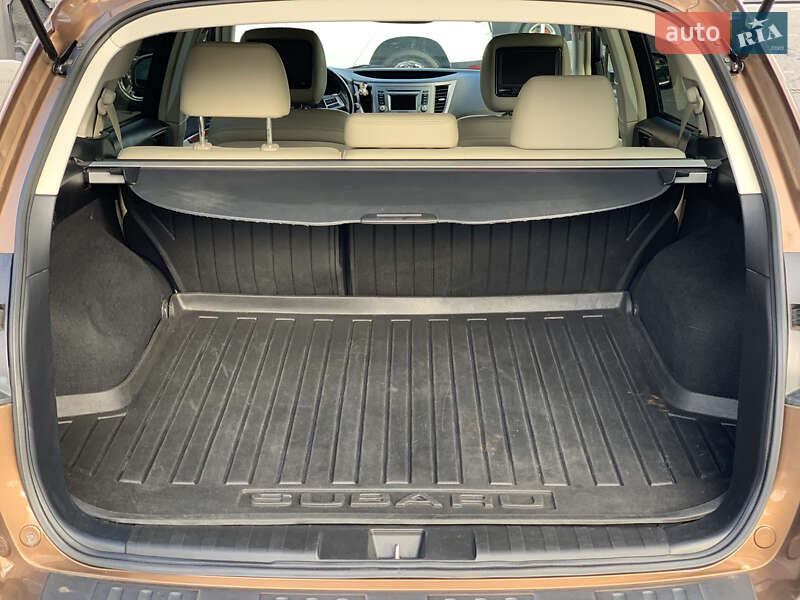 Универсал Subaru Outback 2013 в Ужгороде