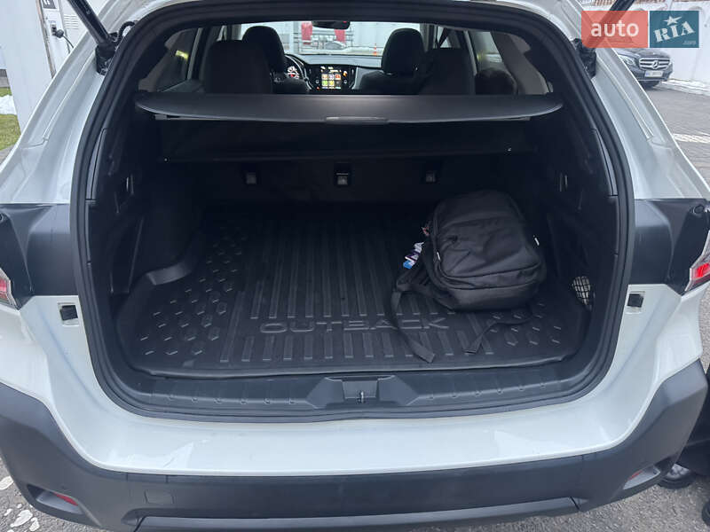 Внедорожник / Кроссовер Subaru Outback 2022 в Львове