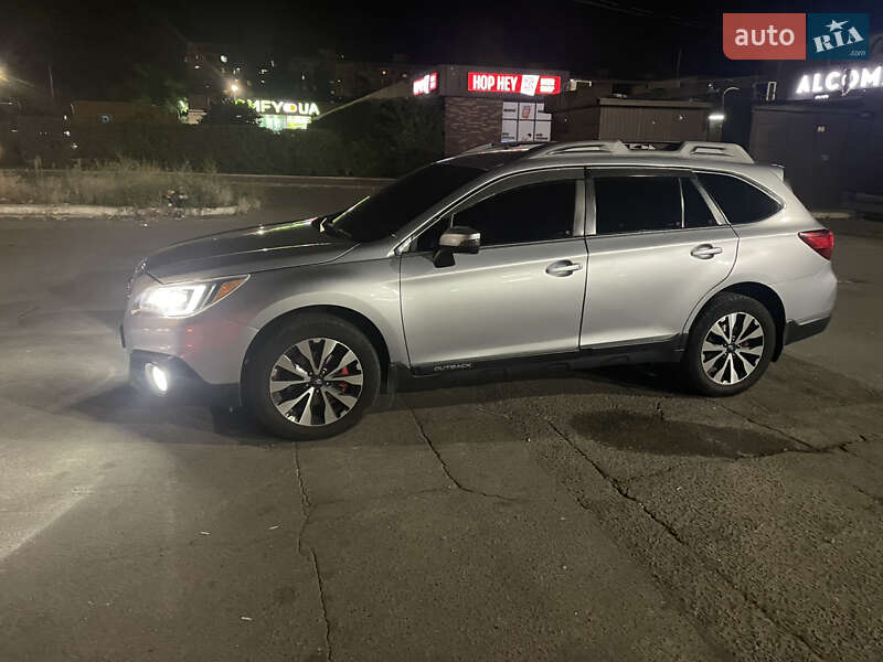 Subaru Outback 2015