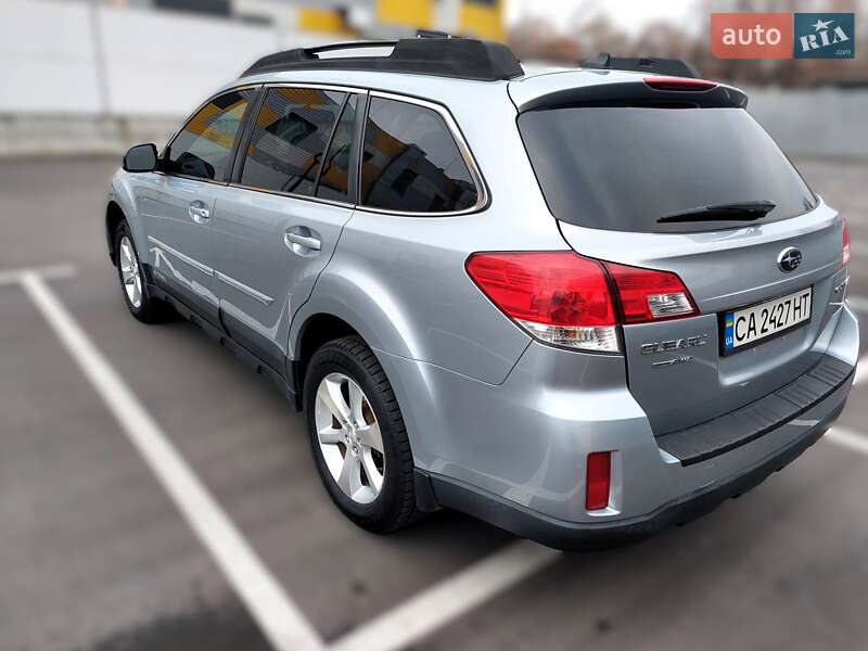 Универсал Subaru Outback 2012 в Киеве