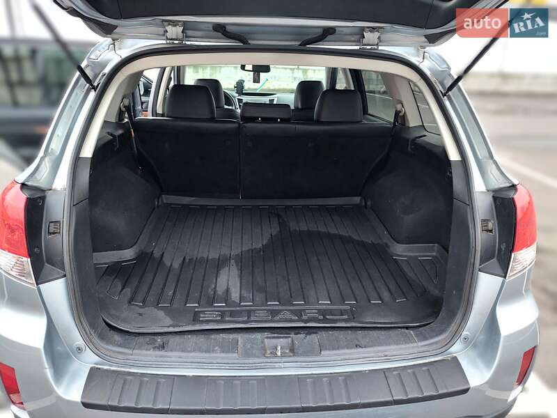 Универсал Subaru Outback 2012 в Киеве
