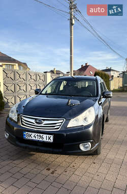 Универсал Subaru Outback 2010 в Львове