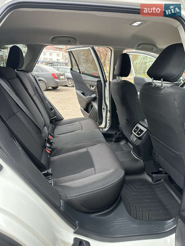 Внедорожник / Кроссовер Subaru Outback 2024 в Полтаве