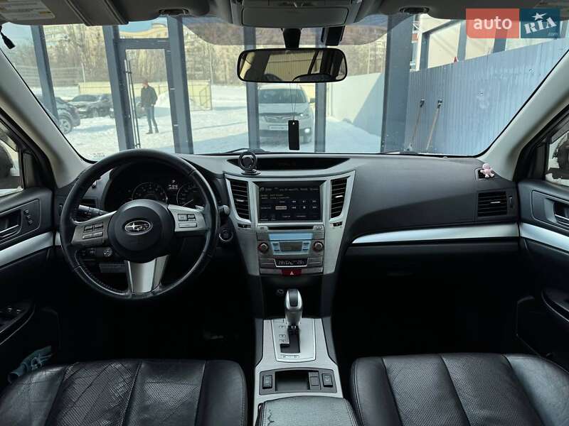 Універсал Subaru Outback 2011 в Києві