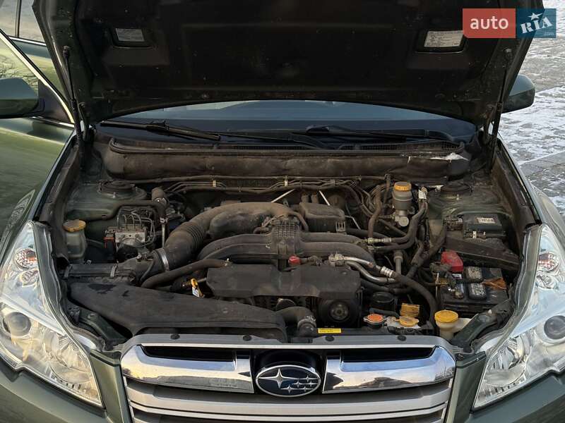 Универсал Subaru Outback 2012 в Черкассах