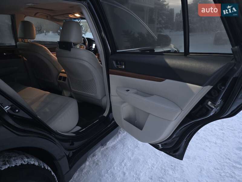 Универсал Subaru Outback 2013 в Тернополе