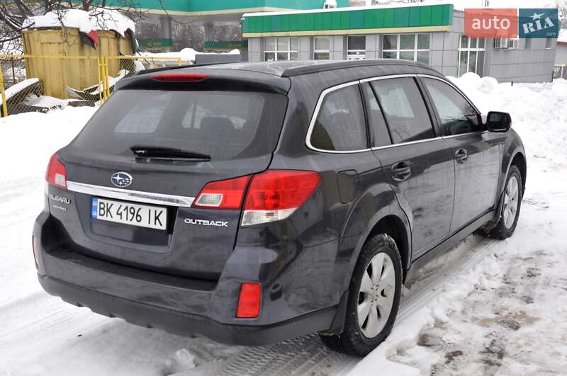 Универсал Subaru Outback 2010 в Львове