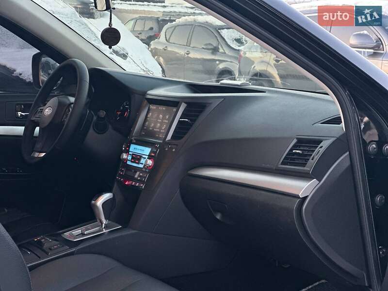 Универсал Subaru Outback 2013 в Киеве